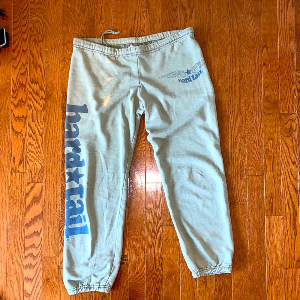 Hard tail joggers